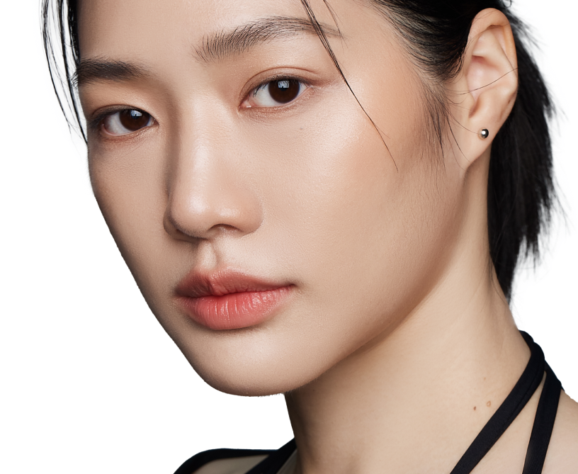 What Is a Natural-Looking Makeup Base?