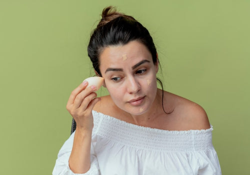 Nontoxic Makeup Lines Address Needs of Sensitive and Acne-Prone Skin
