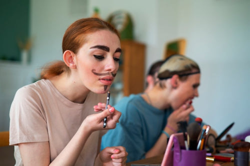 Nontoxic Lip Products Cater to Expectant Mothers Seeking Safety
