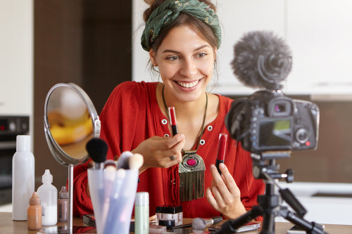 Online Platforms Highlight Founder Stories in Organic Beauty