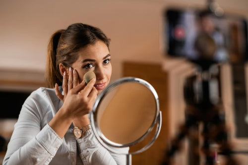 How to Compare Natural Makeup Based on Coverage and Finish