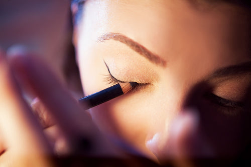 Key Differences Between Clean Eyeliner Pencils and Liquid Liners