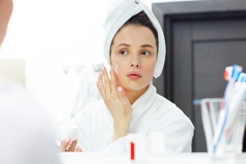 What Makes Lightweight Yet Buildable Coverage Effective for Real Skin