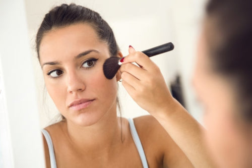 Clean Highlighters Provide Dewy Looks Using Mineral Pigments