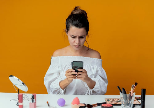 Why Consumers on Instagram Are Demanding Clearer Labeling in Organic Makeup