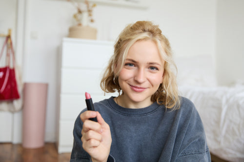 Pregnancy-Safe Lipsticks Meet Demand for Non-Toxic Beauty