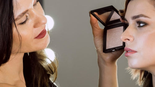 Organic Makeup vs Conventional Makeup: What the Differences Really Are