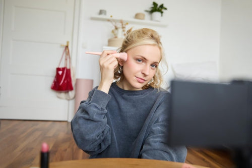 How to Compare Clean Makeup Options for Everyday Wear