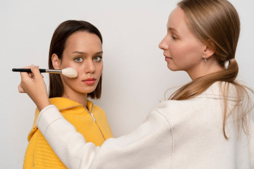 Understanding the Difference Between Organic Makeup and Natural Makeup
