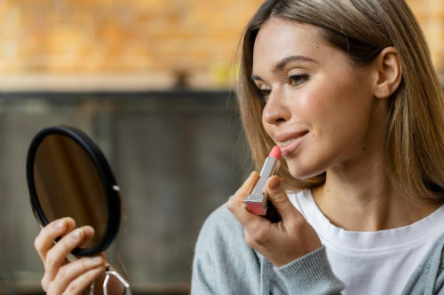 How to Choose the Best Natural Lipstick for Sensitive Skin