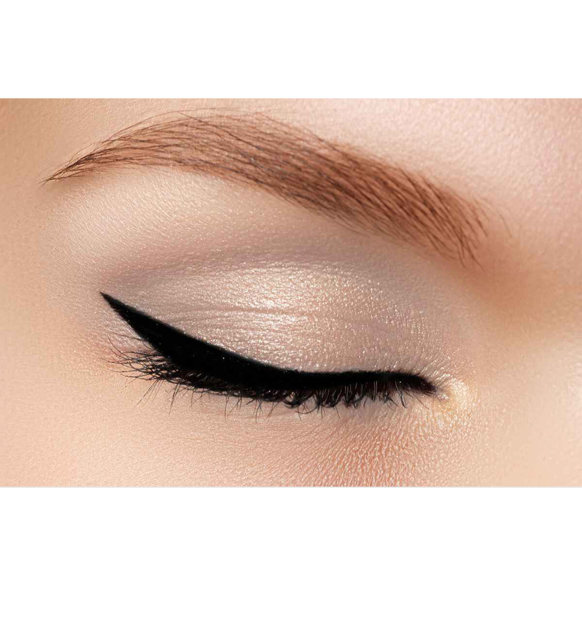 Illuminating Eyeshadow Refill Pan