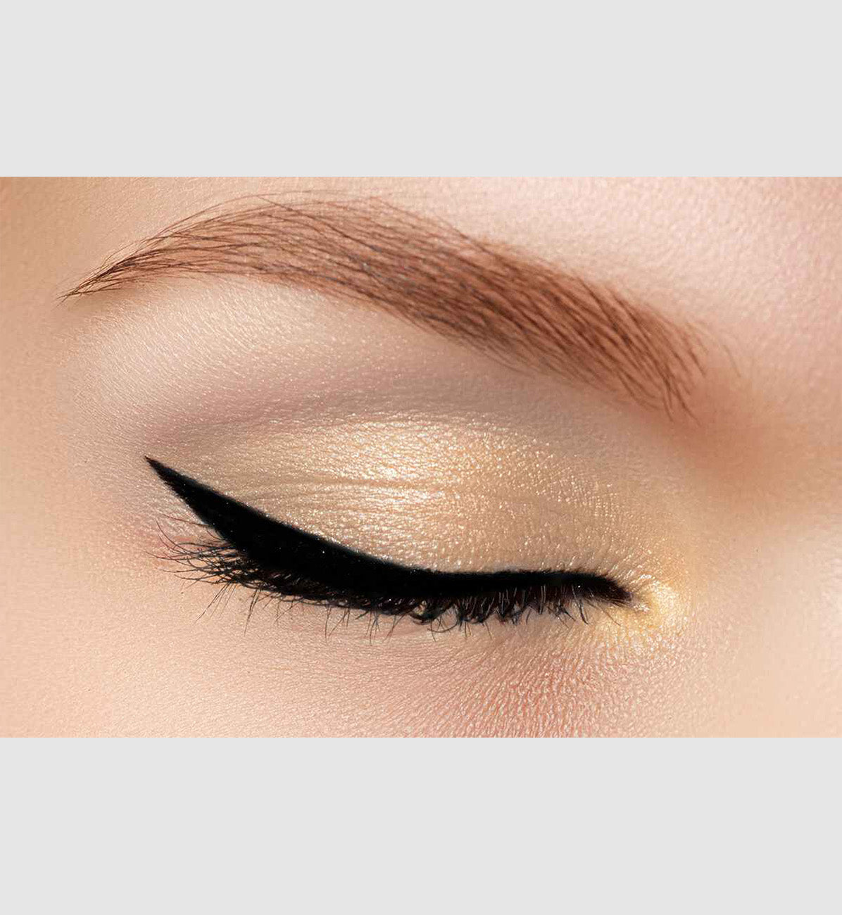 Illuminating Eyeshadow Refill Pan