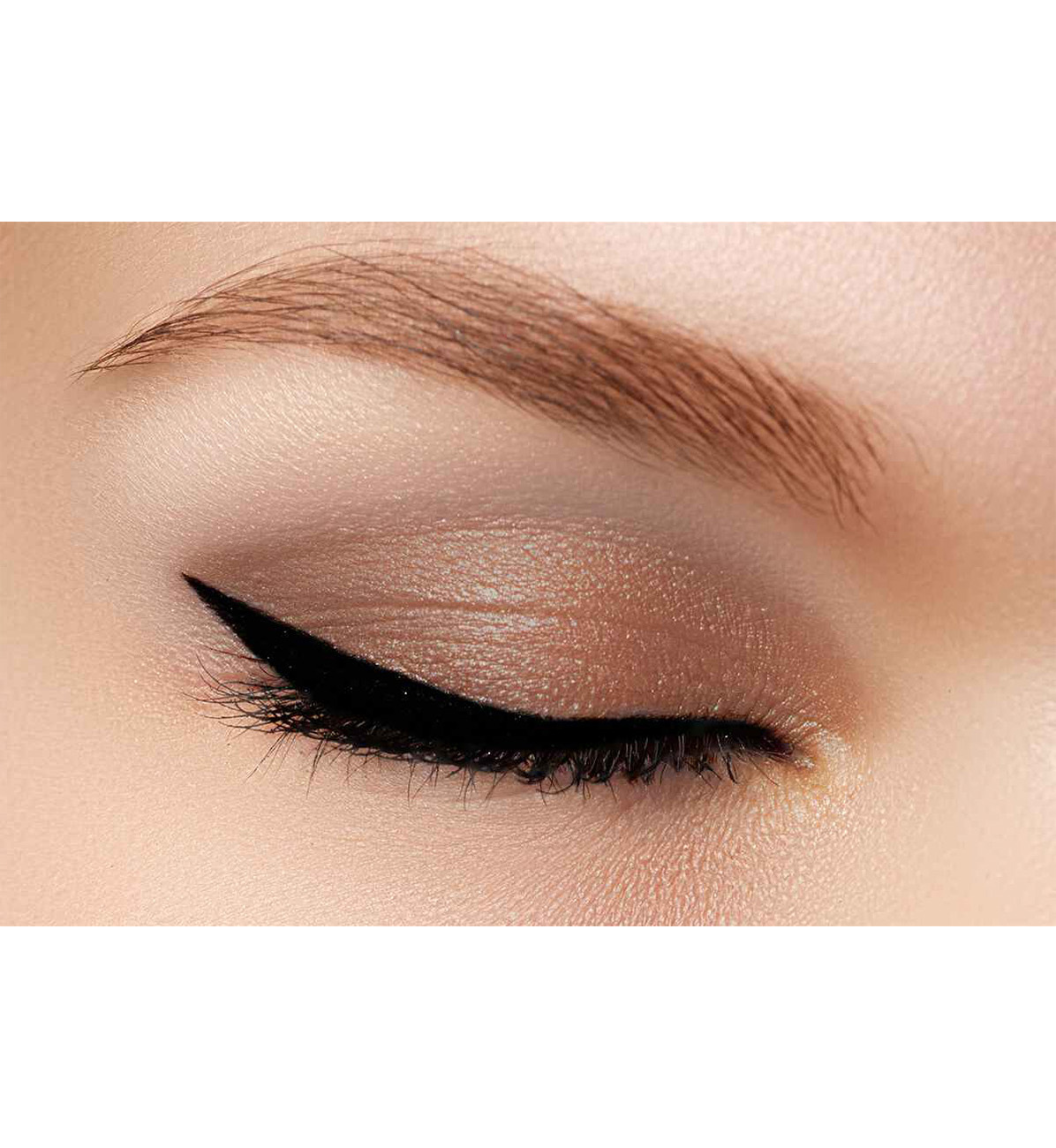 Illuminating Eyeshadow Refill Pan