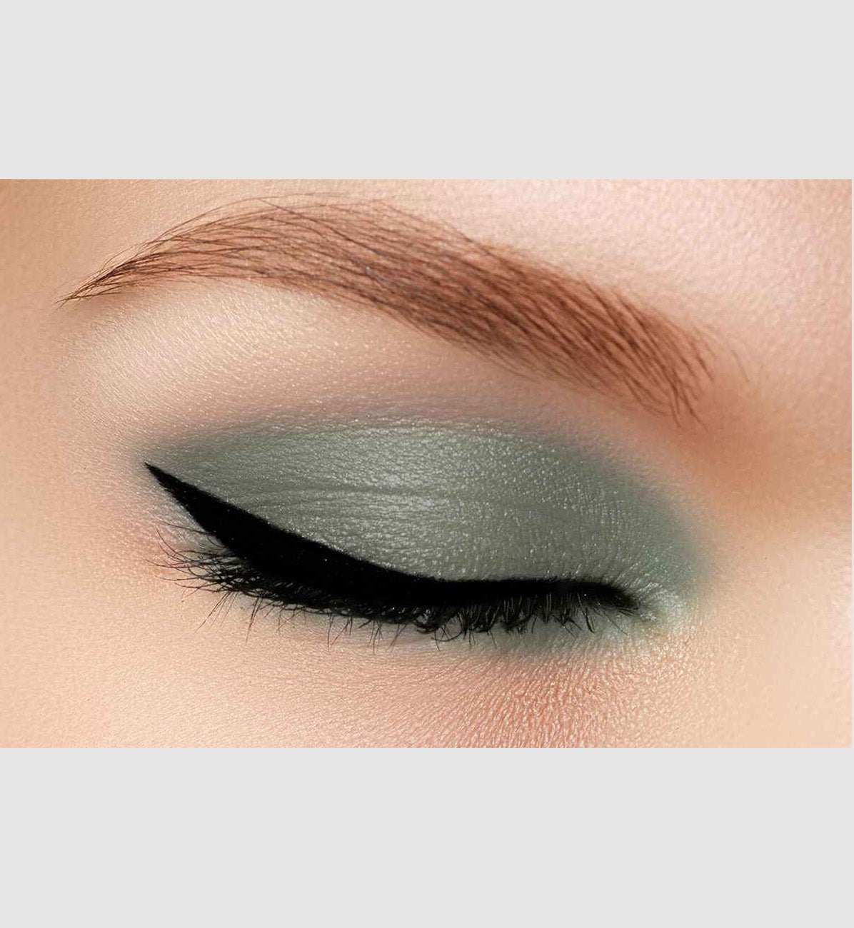 Illuminating Eyeshadow Refill Pan