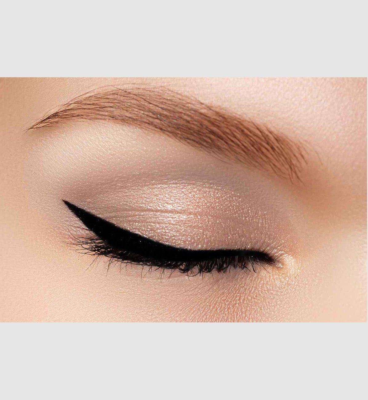 Illuminating Eyeshadow Refill Pan