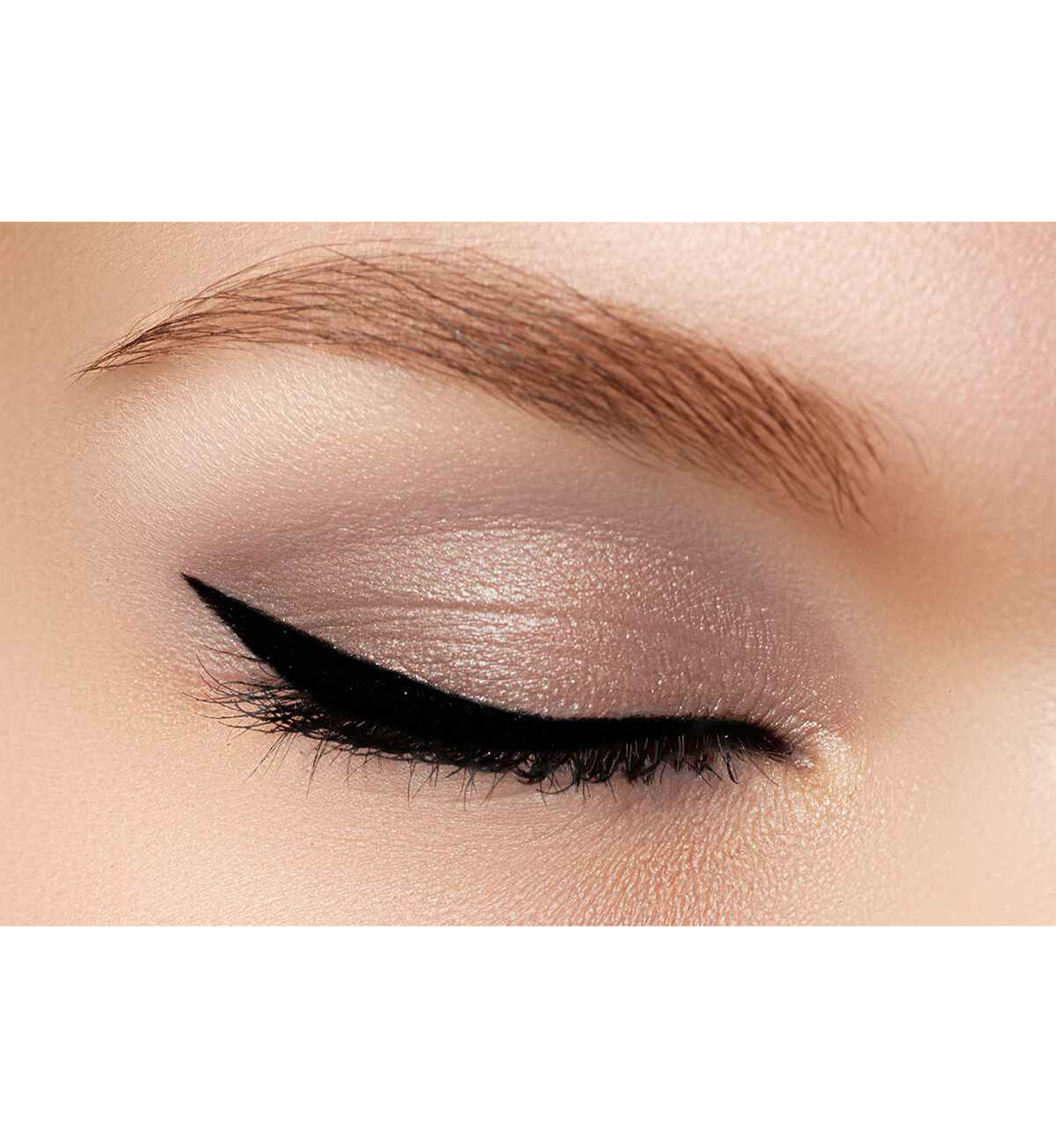 Illuminating Eyeshadow Refill Pan